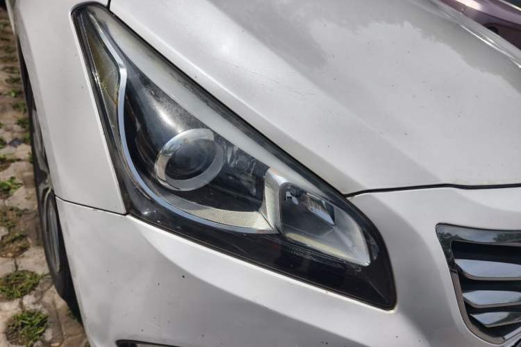 Used Hyundai Mistra 2014 1.8L Automatic Deluxe DLX Model Right Front Headlight