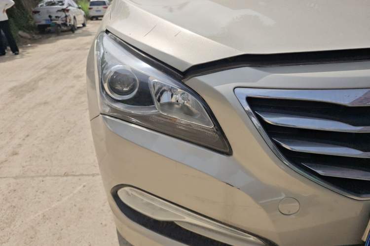 Used Hyundai Mistra 2014 1.8L Automatic Smart GLS Right Front Headlight