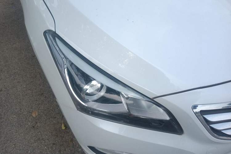 Used Hyundai Mistra 2014 1.8L Automatic Deluxe DLX Model Right Front Headlight