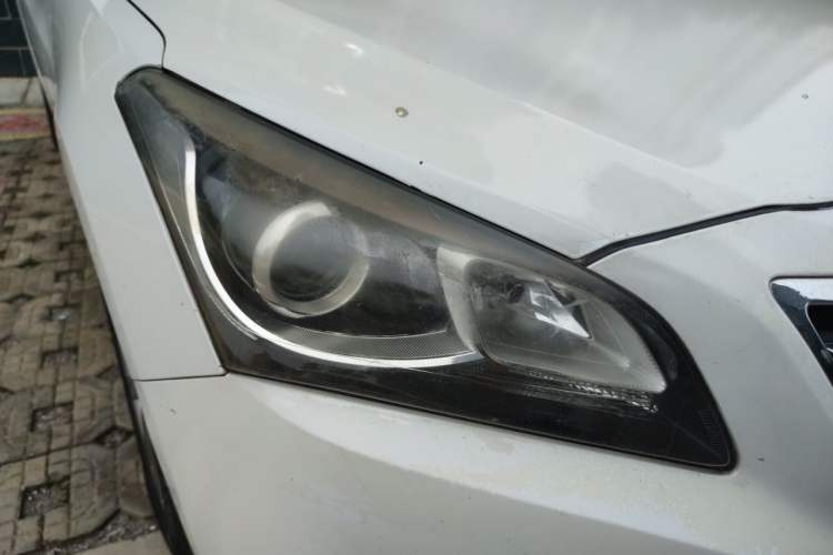 Used Hyundai Mistra 2014 1.8L Automatic Smart GLS Right Front Headlight