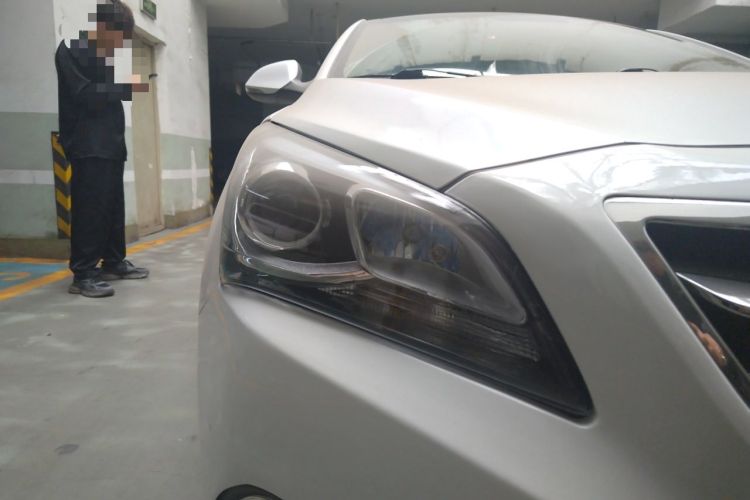 Used Hyundai Mistra 2014 1.8L Automatic Smart GLS Right Front Headlight