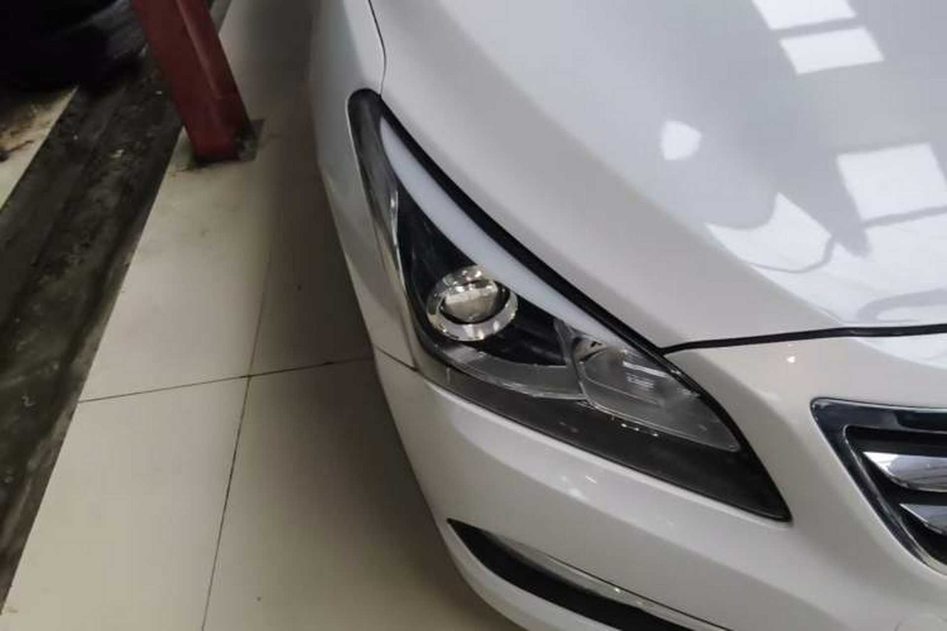 Used Hyundai Mistra 2014 1.8L Automatic Smart GLS Right Front Headlight