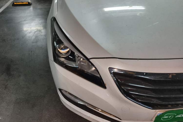 Used Hyundai Mistra 2014 1.8L Automatic Smart GLS Right Front Headlight