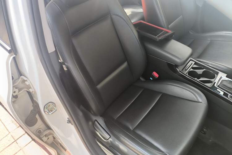 Used Hyundai Mistra 2014 1.8L Automatic Smart GLS Right Front Seat
