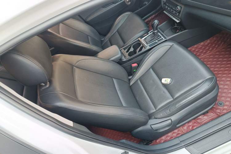 Used Hyundai Mistra 2014 1.8L Automatic Smart GLS Right Front Seat