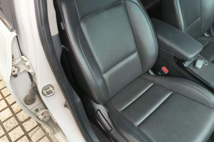 Used Hyundai Mistra 2014 1.8L Automatic Deluxe DLX Model Right Front Seat