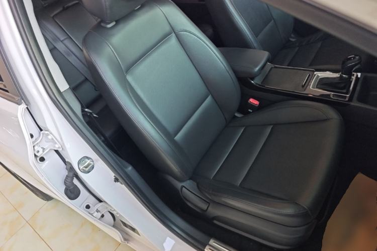 Used Hyundai Mistra 2014 1.8L Automatic Smart GLS Right Front Seat