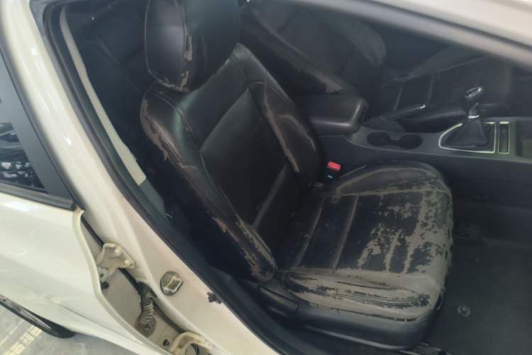 Used Hyundai Mistra 2014 1.8L Manual Comfort GL Model Right Front Seat