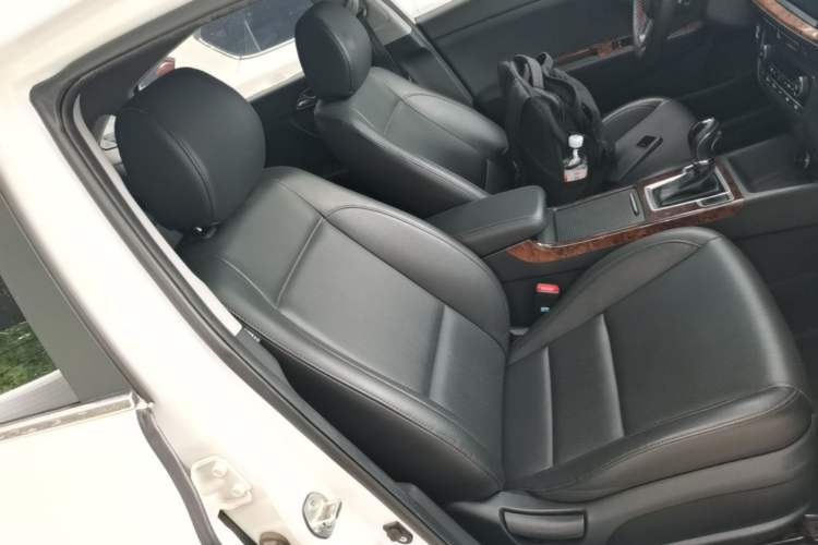 Used Hyundai Mistra 2014 1.8L Automatic Deluxe DLX Model Right Front Seat