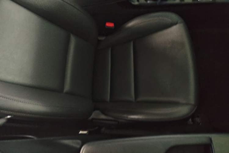 Used Hyundai Mistra 2014 1.8L Automatic Smart GLS Right Front Seat