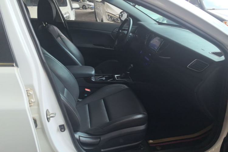 Used Hyundai Mistra 2014 1.8L Automatic Smart GLS Right Front Seat