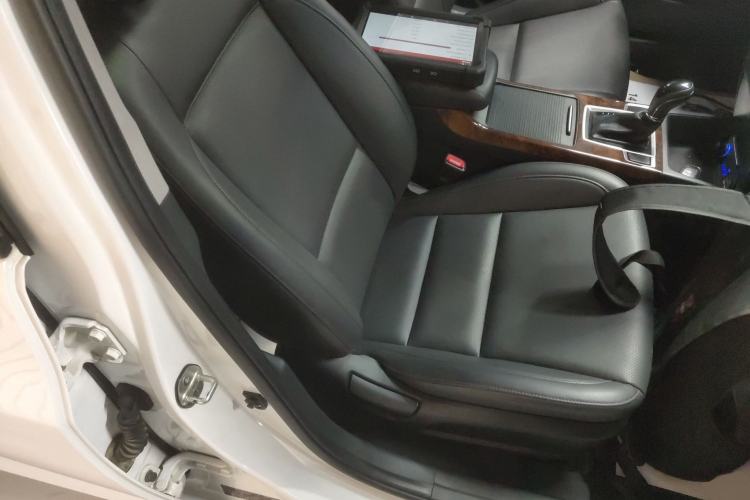 Used Hyundai Mistra 2014 1.8L Automatic Deluxe DLX Model Right Front Seat