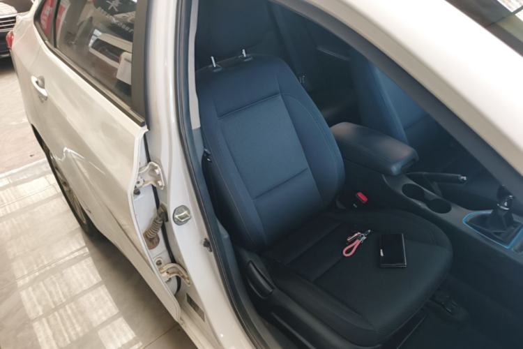 Used Hyundai Mistra 2014 1.8L Manual Comfort GL Model Right Front Seat