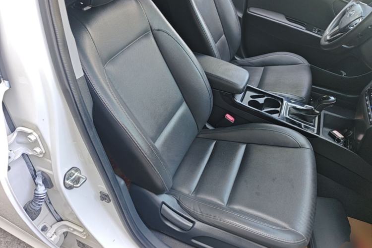 Used Hyundai Mistra 2014 1.8L Automatic Smart GLS Right Front Seat
