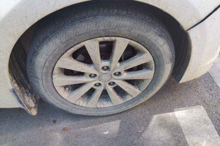 Used Hyundai Mistra 2014 1.8L Automatic Smart GLS Right Front Wheel Hub