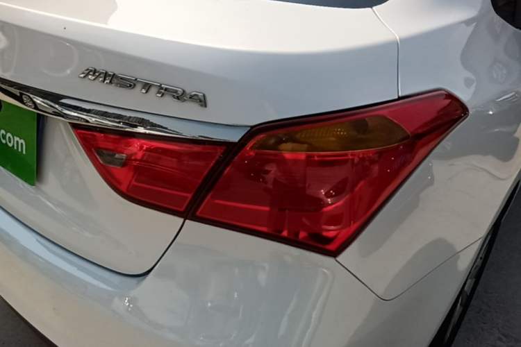 Used Hyundai Mistra 2014 1.8L Automatic Smart GLS Right Rear Taillight