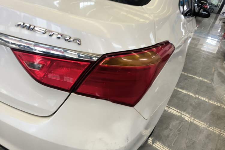 Used Hyundai Mistra 2014 1.8L Manual Comfort GL Model Right Rear Taillight