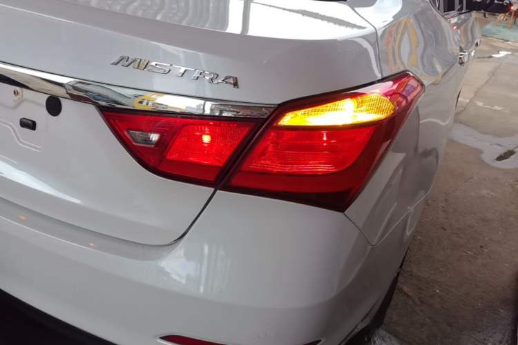 Used Hyundai Mistra 2014 1.8L Automatic Smart GLS Right Rear Taillight