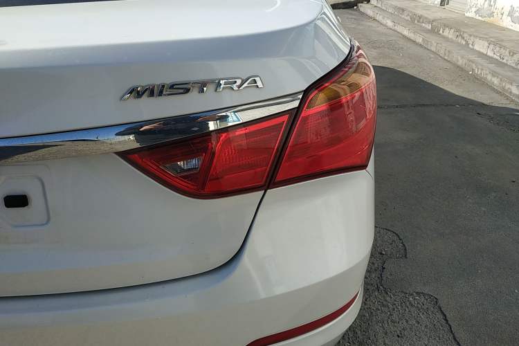 Used Hyundai Mistra 2014 1.8L Manual Comfort GL Model Right Rear Taillight