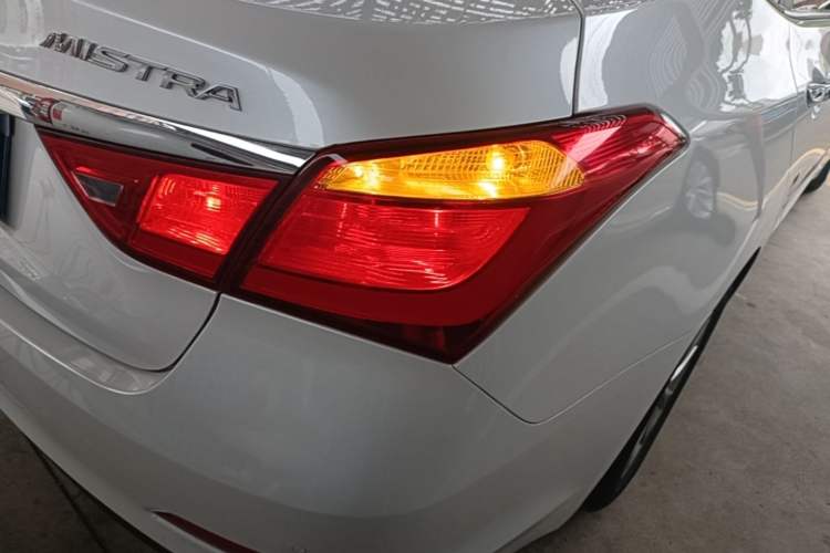 Used Hyundai Mistra 2014 1.8L Automatic Smart GLS Right Rear Taillight