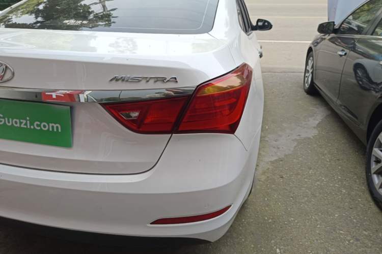 Used Hyundai Mistra 2014 1.8L Automatic Smart GLS Right Rear Taillight