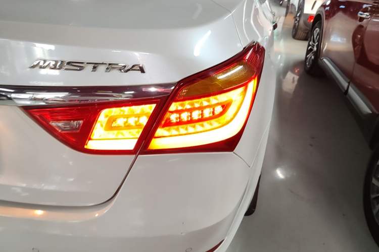 Used Hyundai Mistra 2014 1.8L Automatic Deluxe DLX Model Right Rear Taillight
