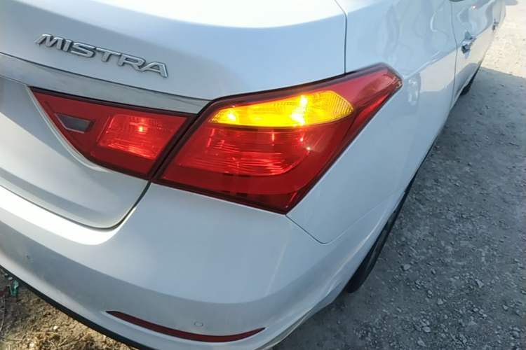 Used Hyundai Mistra 2014 1.8L Automatic Smart GLS Right Rear Taillight
