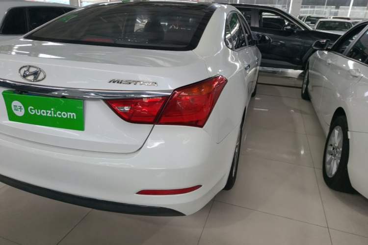 Used Hyundai Mistra 2014 1.8L Automatic Smart GLS Right Rear Taillight