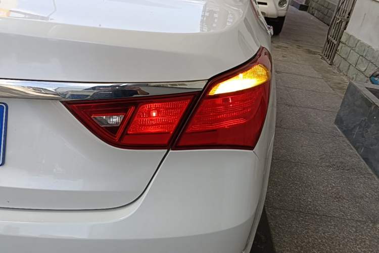 Used Hyundai Mistra 2014 1.8L Automatic Smart GLS Right Rear Taillight