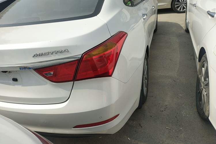 Used Hyundai Mistra 2014 1.8L Automatic Smart GLS Right Rear Taillight