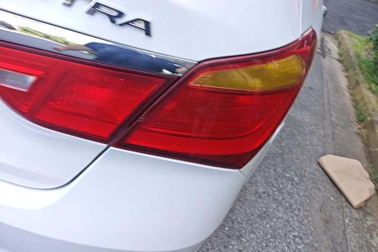 Used Hyundai Mistra 2014 1.8L Automatic Smart GLS Right Rear Taillight