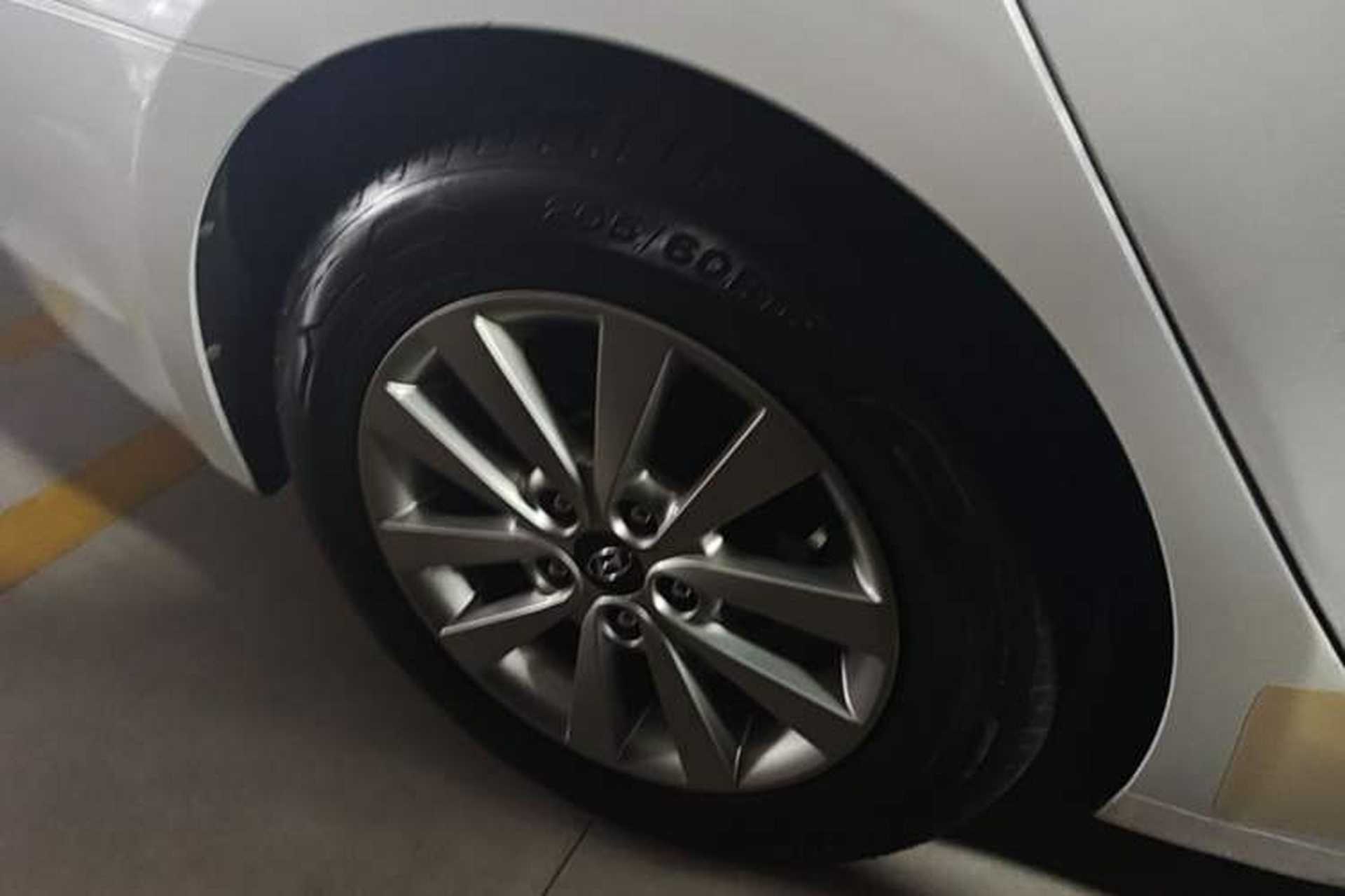 Used Hyundai Mistra 2014 1.8L Automatic Smart GLS Right Rear Wheel Hub