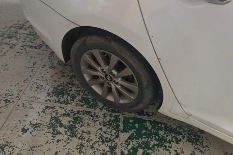 Used Hyundai Mistra 2014 1.8L Automatic Smart GLS Right Rear Wheel Hub