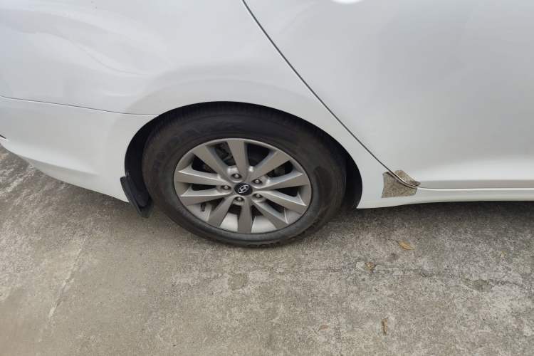 Used Hyundai Mistra 2014 1.8L Automatic Smart GLS Right Rear Wheel Hub