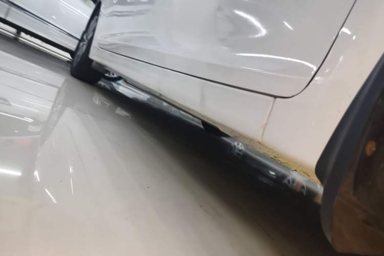Used Hyundai Mistra 2014 1.8L Automatic Smart GLS Right Side Sill