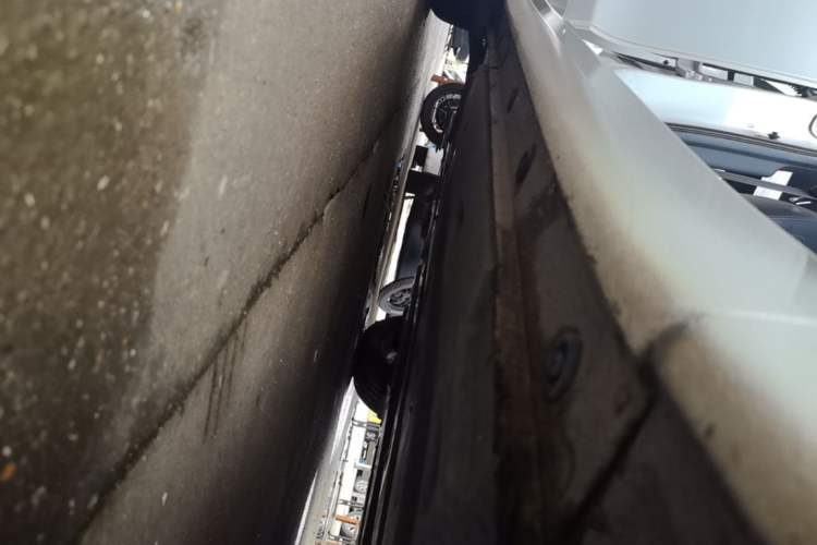Used Hyundai Mistra 2014 1.8L Automatic Smart GLS Right Side Sill