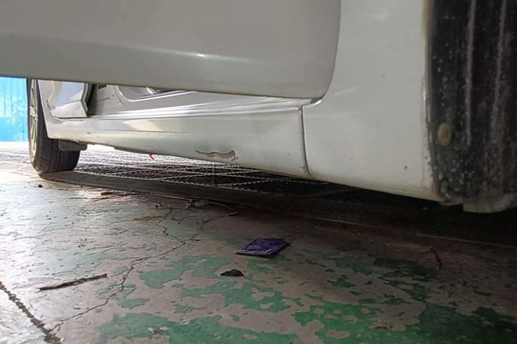 Used Hyundai Mistra 2014 1.8L Automatic Smart GLS Right Side Sill