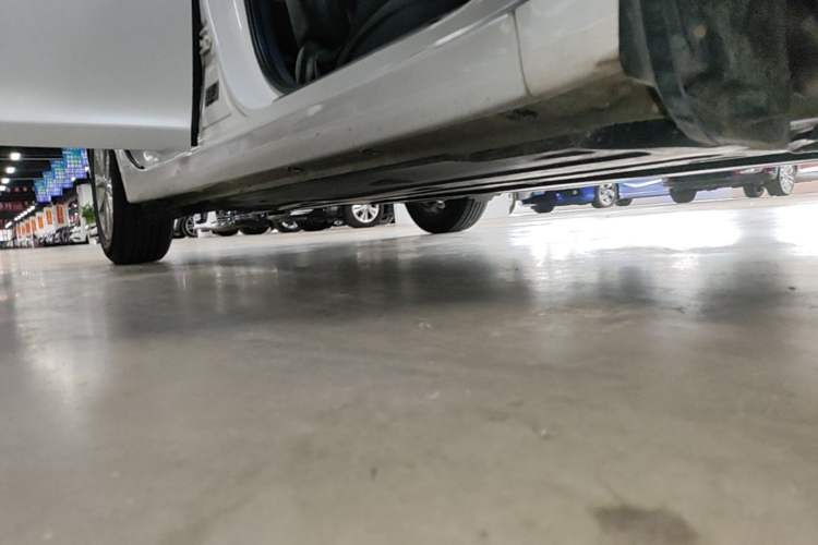 Used Hyundai Mistra 2014 1.8L Automatic Smart GLS Right Side Sill