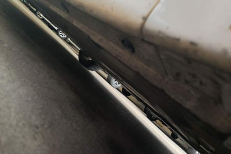 Used Hyundai Mistra 2014 1.8L Automatic Smart GLS Right Side Sill