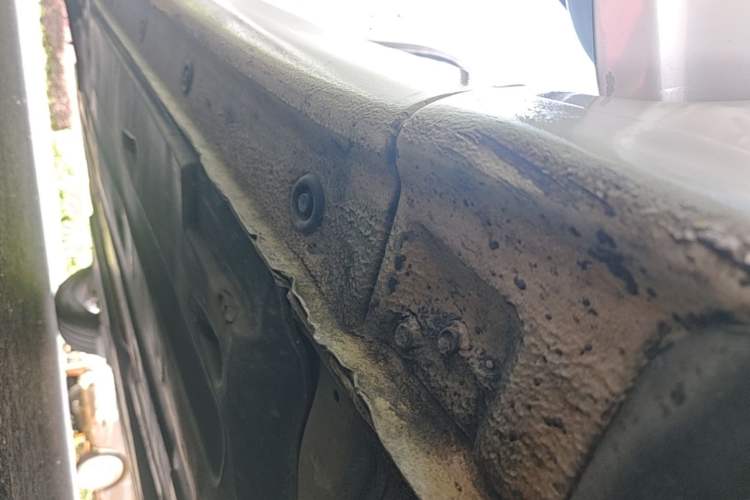 Used Hyundai Mistra 2014 1.8L Automatic Smart GLS Right Side Sill
