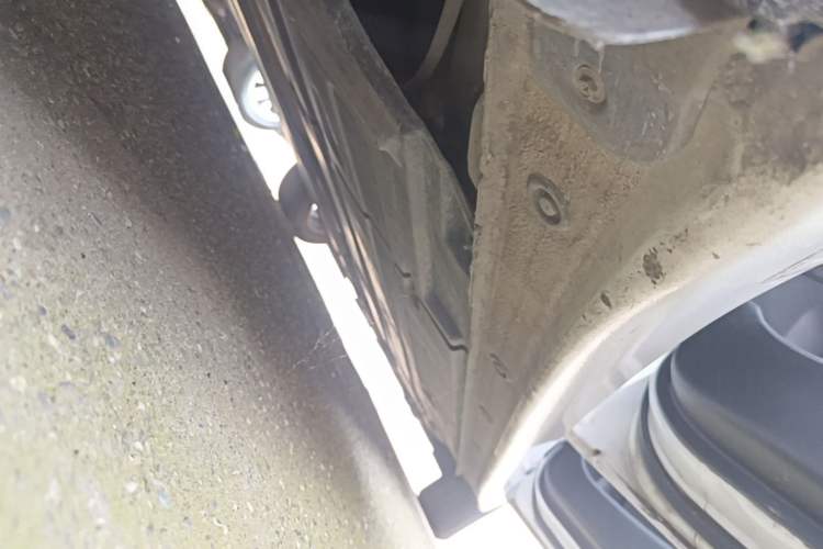 Used Hyundai Mistra 2014 1.8L Automatic Smart GLS Right Side Sill