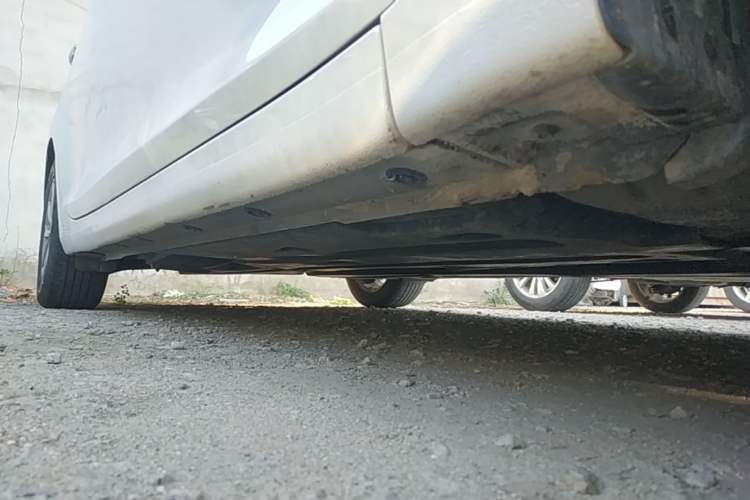Used Hyundai Mistra 2014 1.8L Automatic Smart GLS Right Side Sill