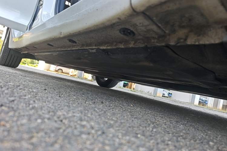 Used Hyundai Mistra 2014 1.8L Automatic Smart GLS Right Side Sill