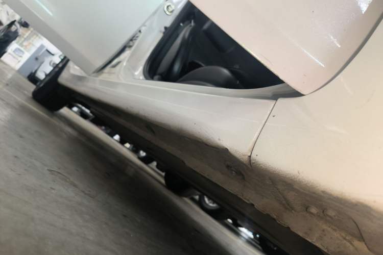 Used Hyundai Mistra 2014 1.8L Automatic Smart GLS Right Side Sill