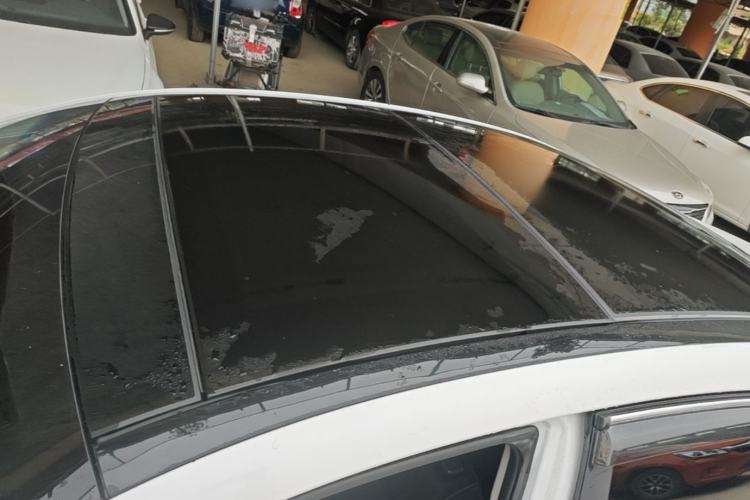 Used Hyundai Mistra 2014 1.8L Automatic Deluxe DLX Model Roof