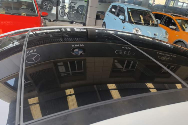 Used Hyundai Mistra 2014 1.8L Automatic Smart GLS Roof