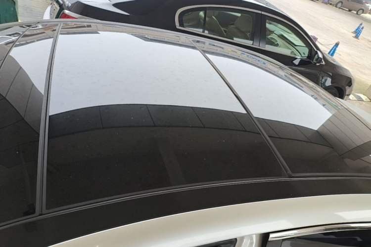 Used Hyundai Mistra 2014 1.8L Automatic Deluxe DLX Model Roof