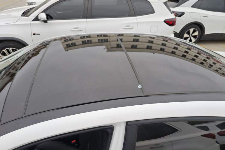 Used Hyundai Mistra 2014 1.8L Automatic Smart GLS Roof