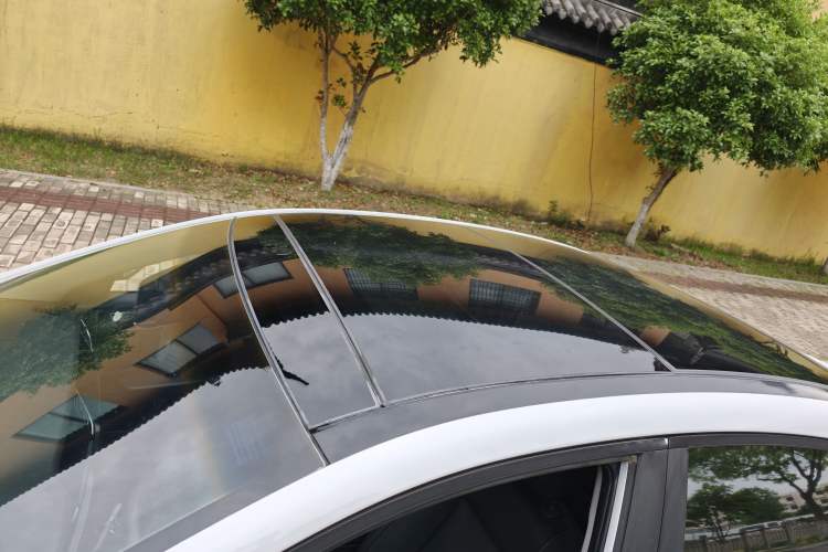 Used Hyundai Mistra 2014 1.8L Automatic Deluxe DLX Model Roof