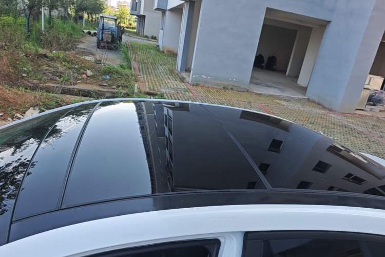 Used Hyundai Mistra 2014 1.8L Automatic Smart GLS Roof